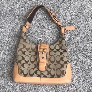 what does a real coach purse look like